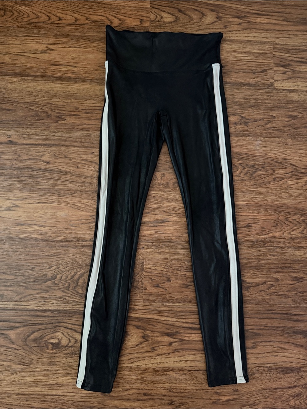 Black High-Waist Leggings with White Side Stripes Spanx Legging